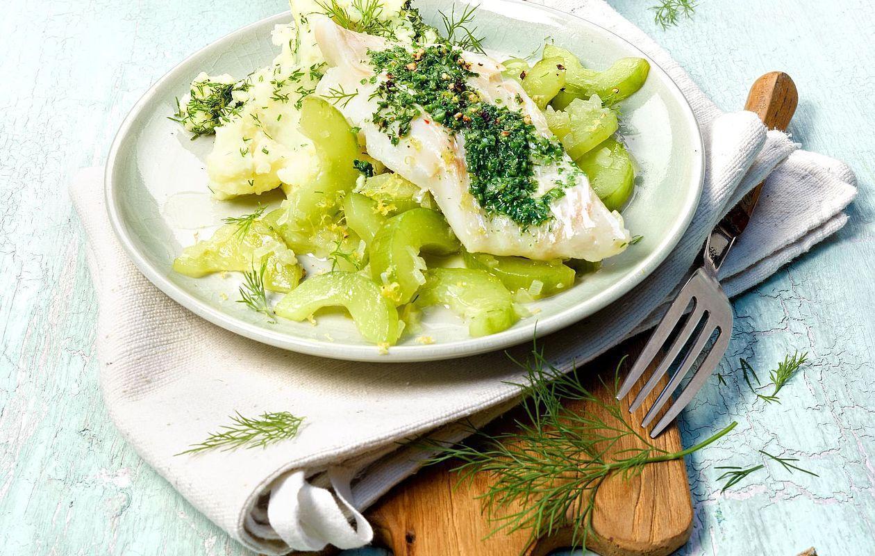 Alaska Dorsch mit Kräuterbutter auf Dill-Kartoffelstampf mit ...